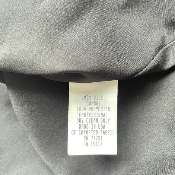 Betsey Johnson silk vintage Dress
Black gold Polka Dot Bow
Mini - Picture 6 of 9